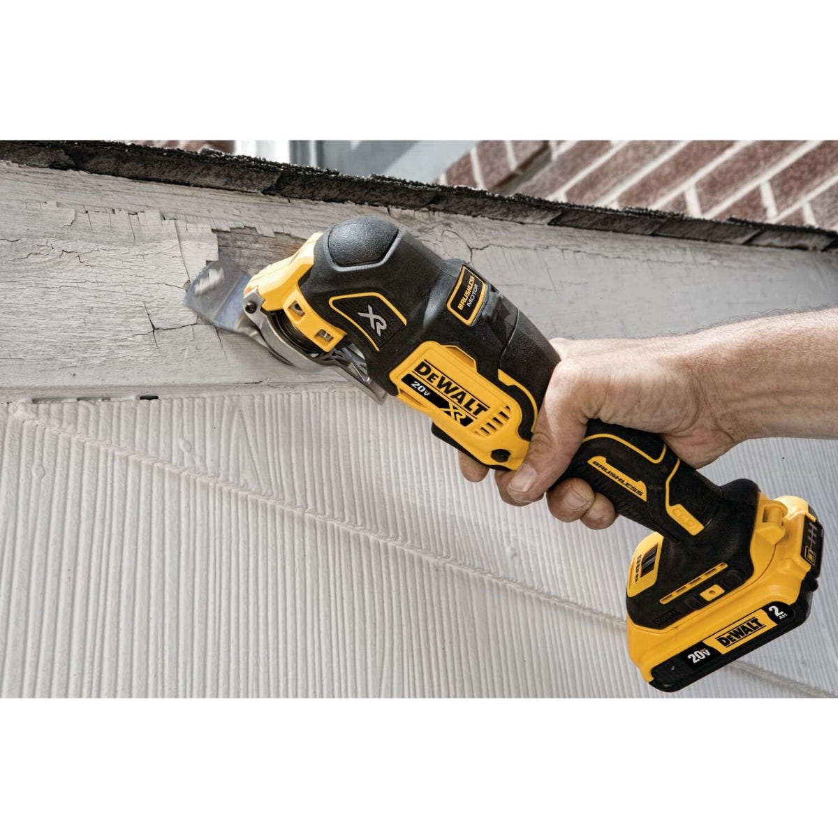 DeWalt DCS356 20V MAX XR Brushless Cordless 3-Speed Oscillating Multi-Tool 5.0Ah Kit