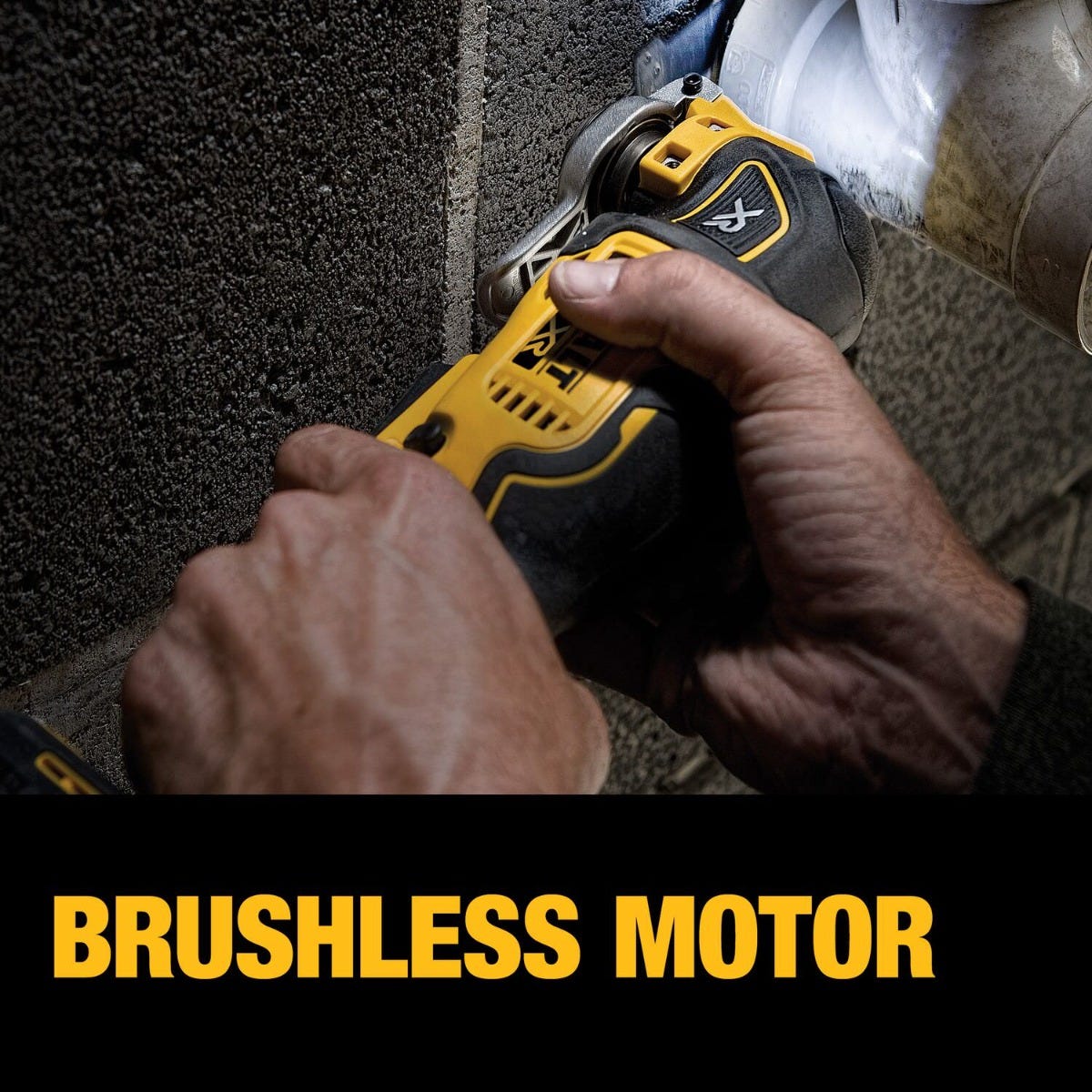 DeWalt DCS356 20V MAX XR Brushless Cordless 3-Speed Oscillating Multi-Tool 5.0Ah Kit