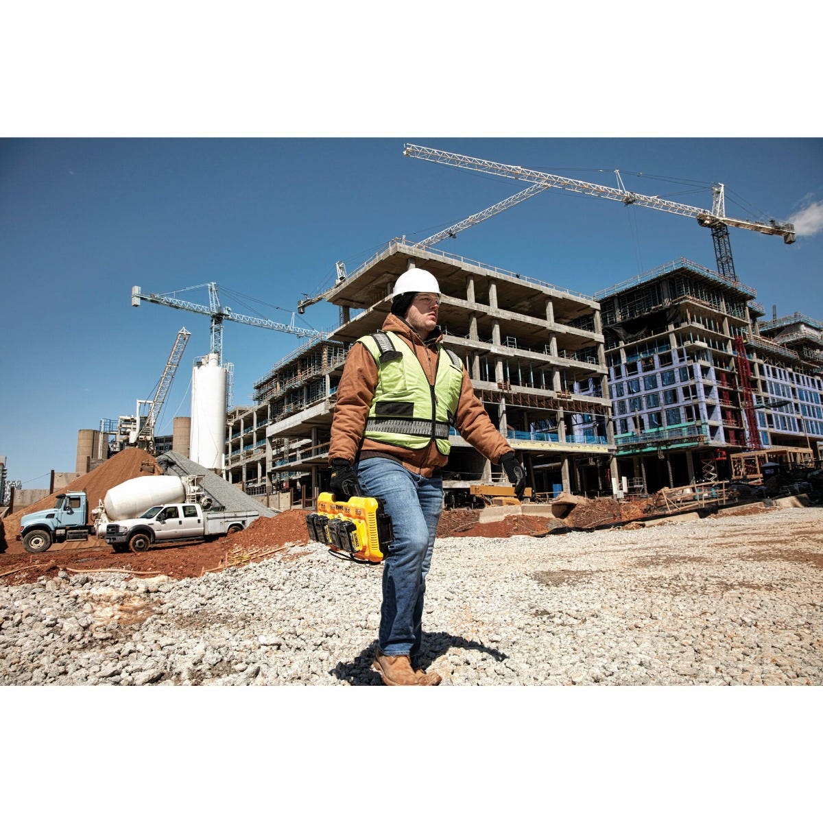 DeWalt DCB104 Multiport Simultaneous Fast Charger