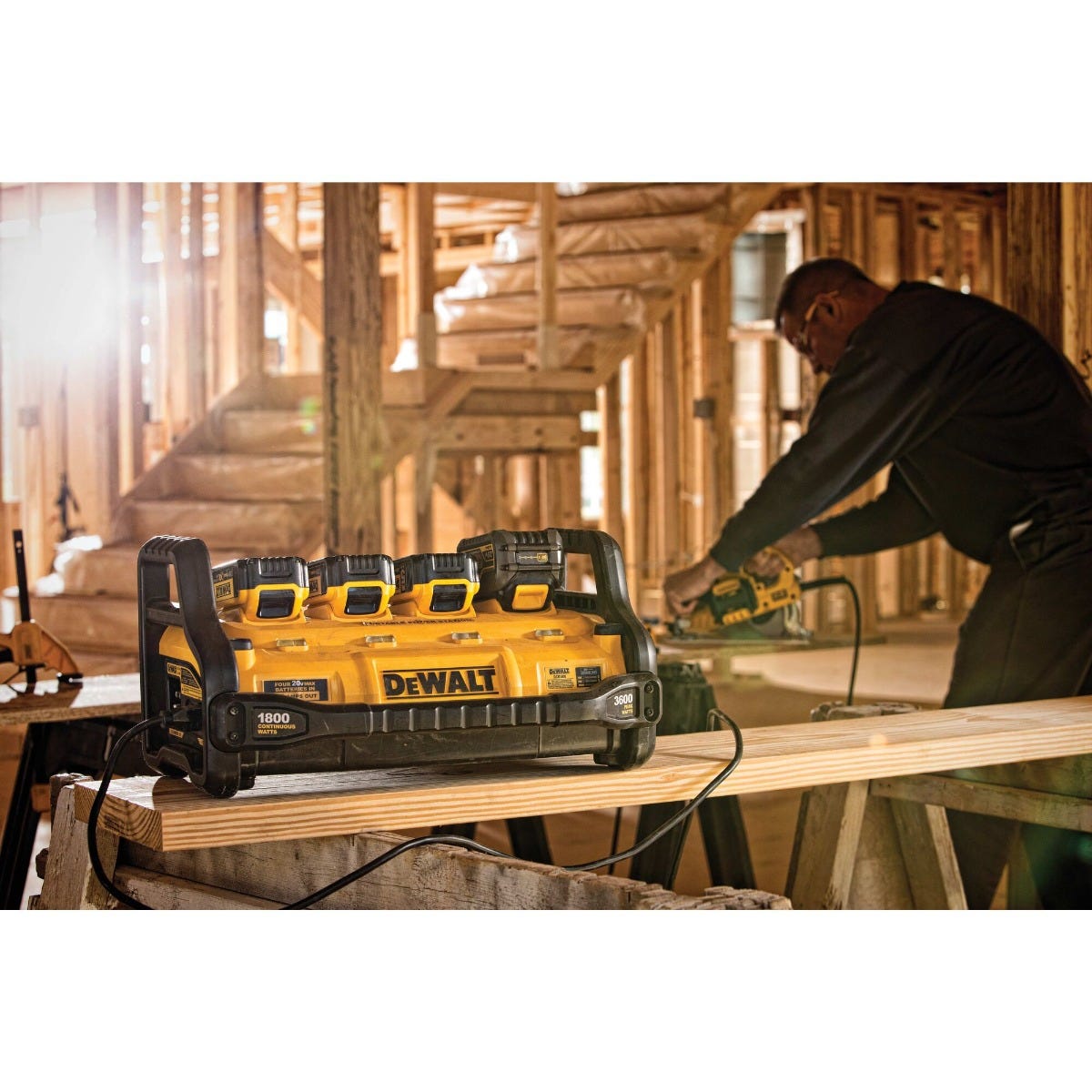 Dewalt DCB1800B 1800 Watt Portable Power Station