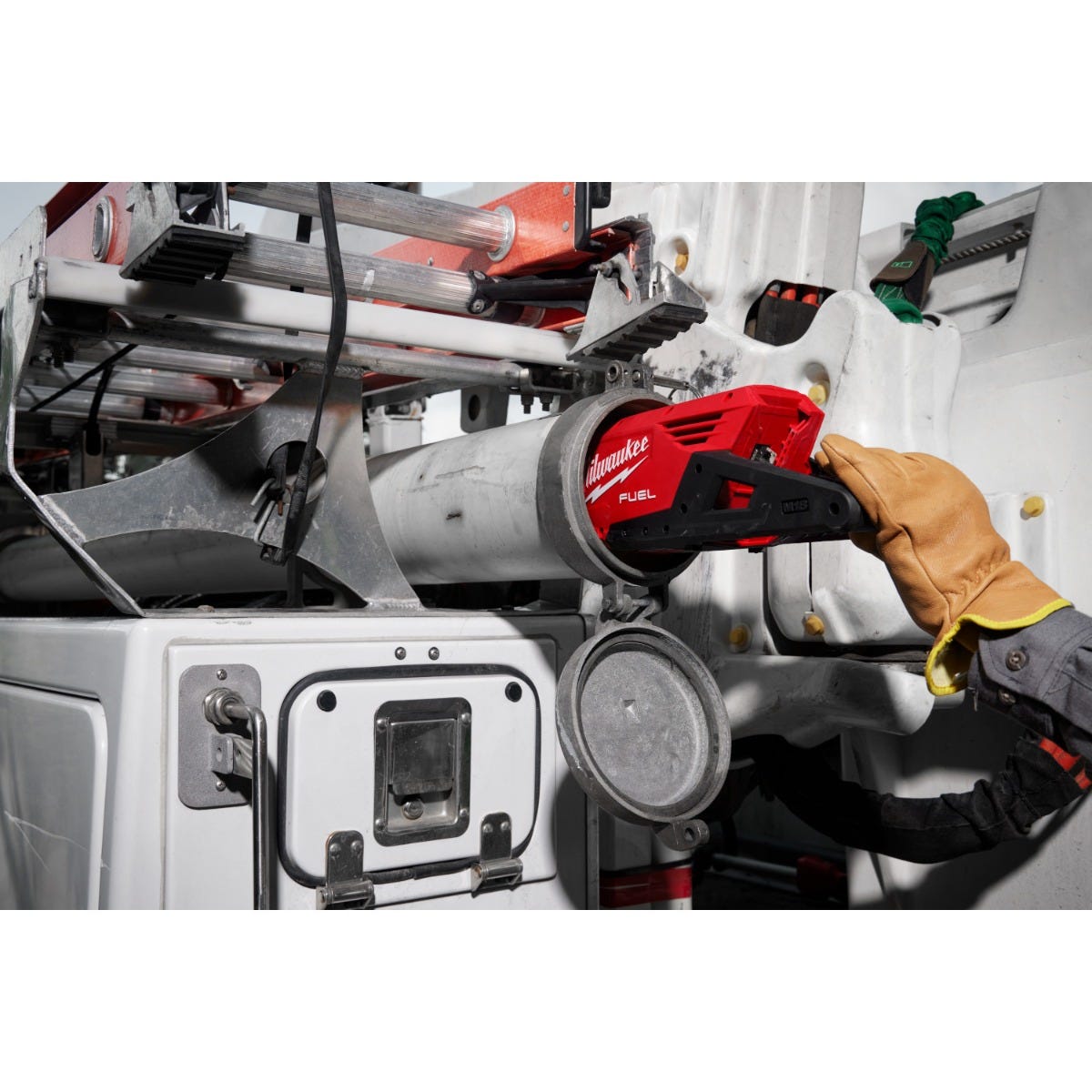 Milwaukee 3013-20 M18 FUEL 156 in. Telescoping Brushless Pole Saw, Tool Only