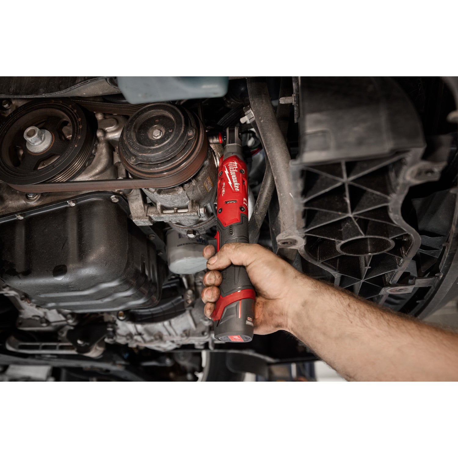 Milwaukee 3053-21 M12 FUEL Brushless 3/8-in. Ratchet 2.5Ah Kit