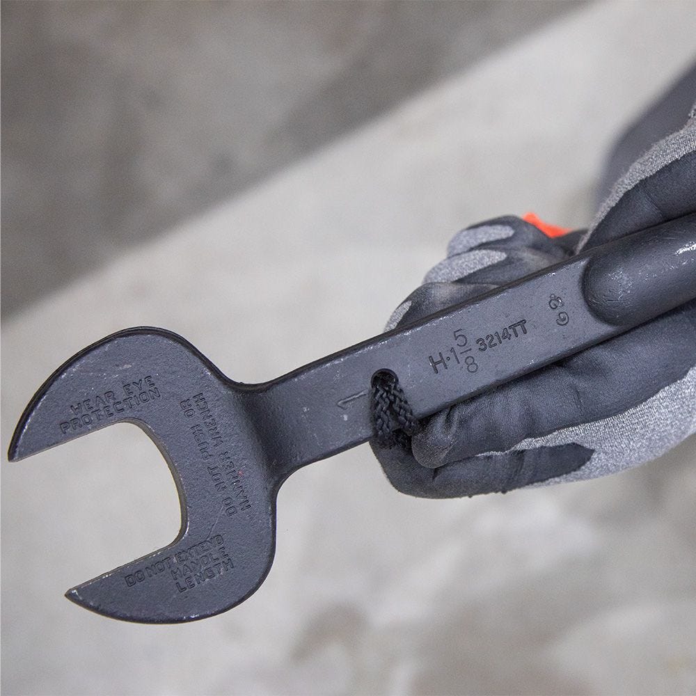 Klein Tools 3214TT Spud Wrench, 1-5/8-Inch Nominal Opening with Tether Hole