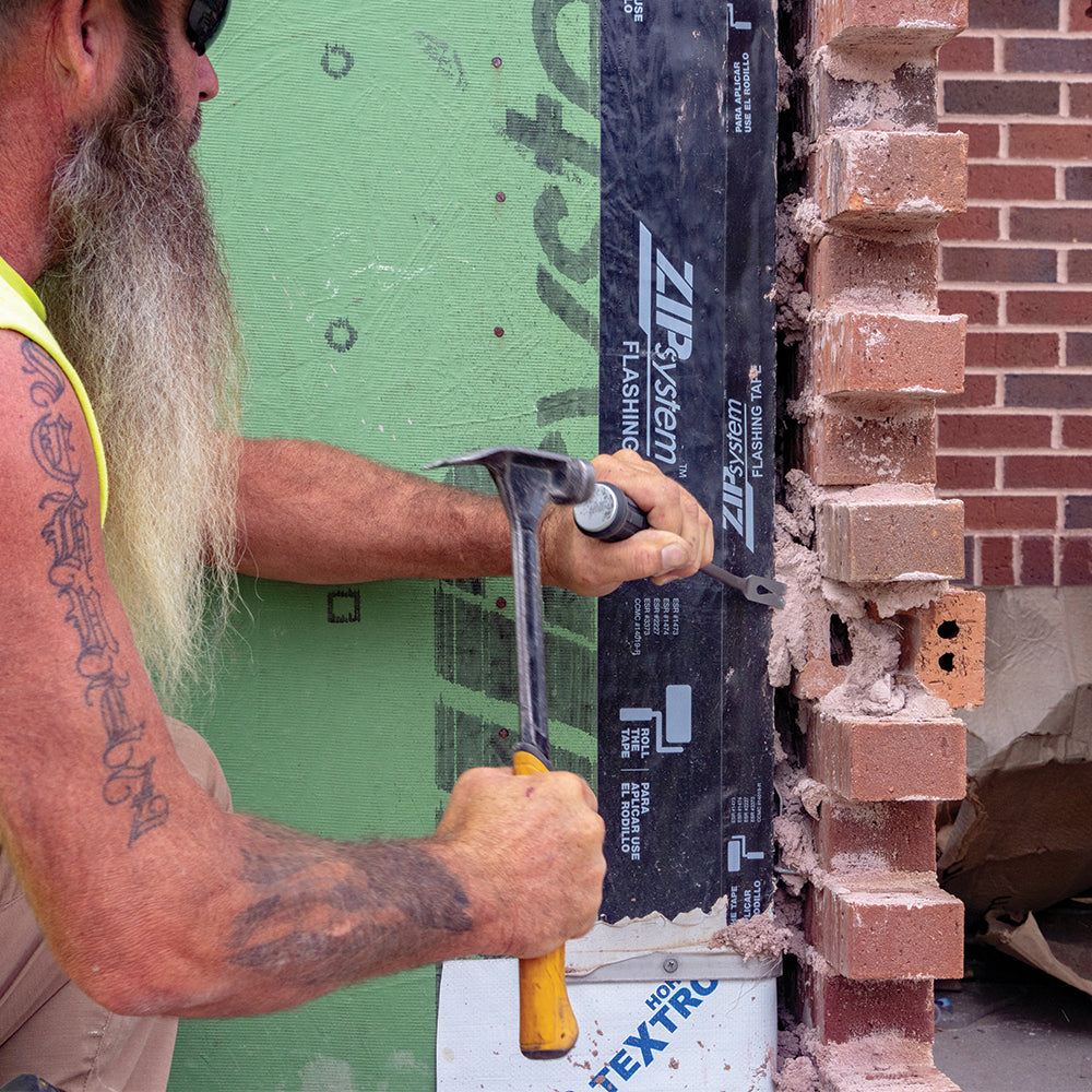 Klein SDS-Plus chisel handle set 32755SD working on a surface