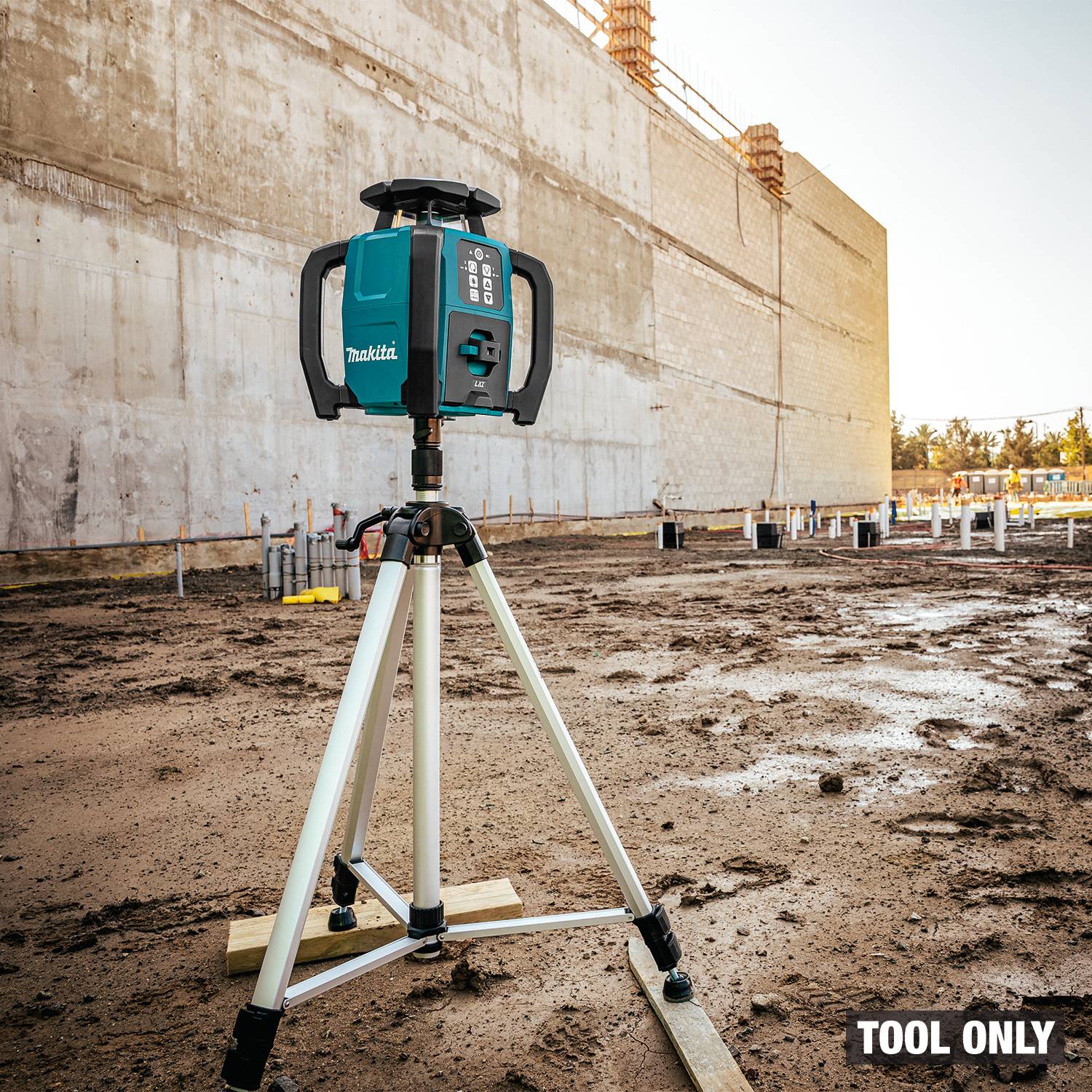 Makita SKR001Z 18V LXT Green Exterior Dual Slope 360-Degree Rotary Laser with Case, Tool Only