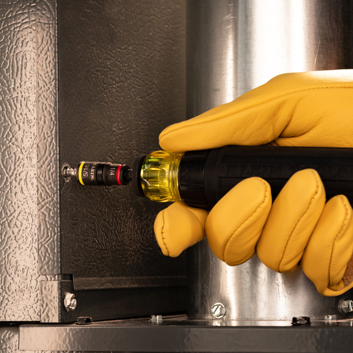 Klein Tools 32931VP flip socket working in a tight space