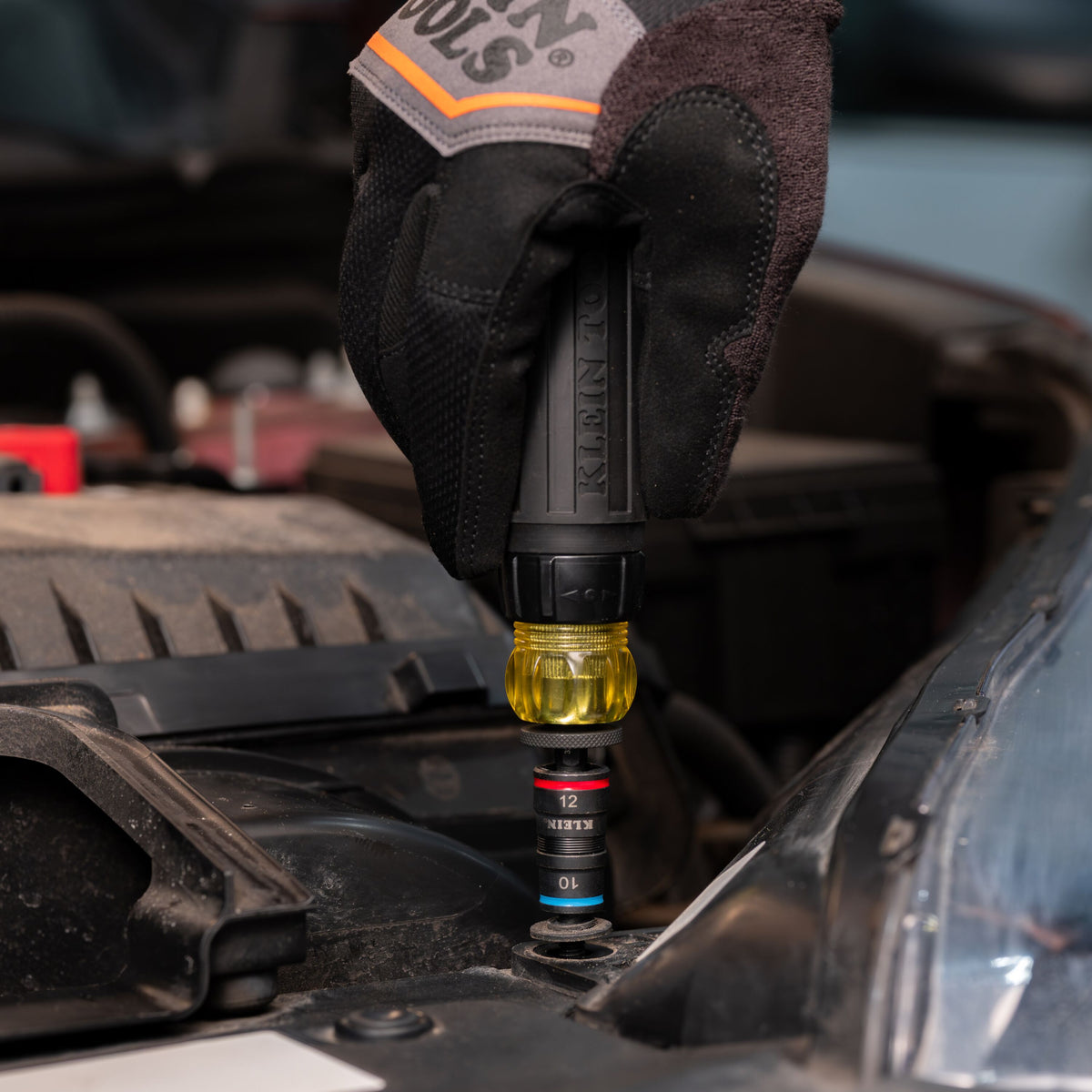 Klein Tools 32941M flip socket on a quick-connect handle