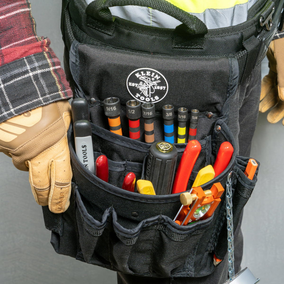 Klein hollow power nut driver on threaded rod with an impact driver