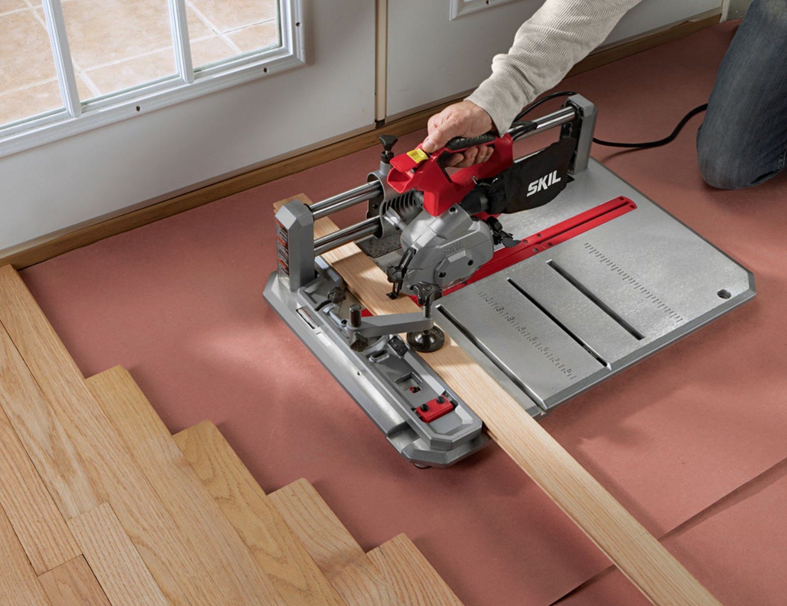 SKIL 3601-02 7.0 Amp Flooring Saw
