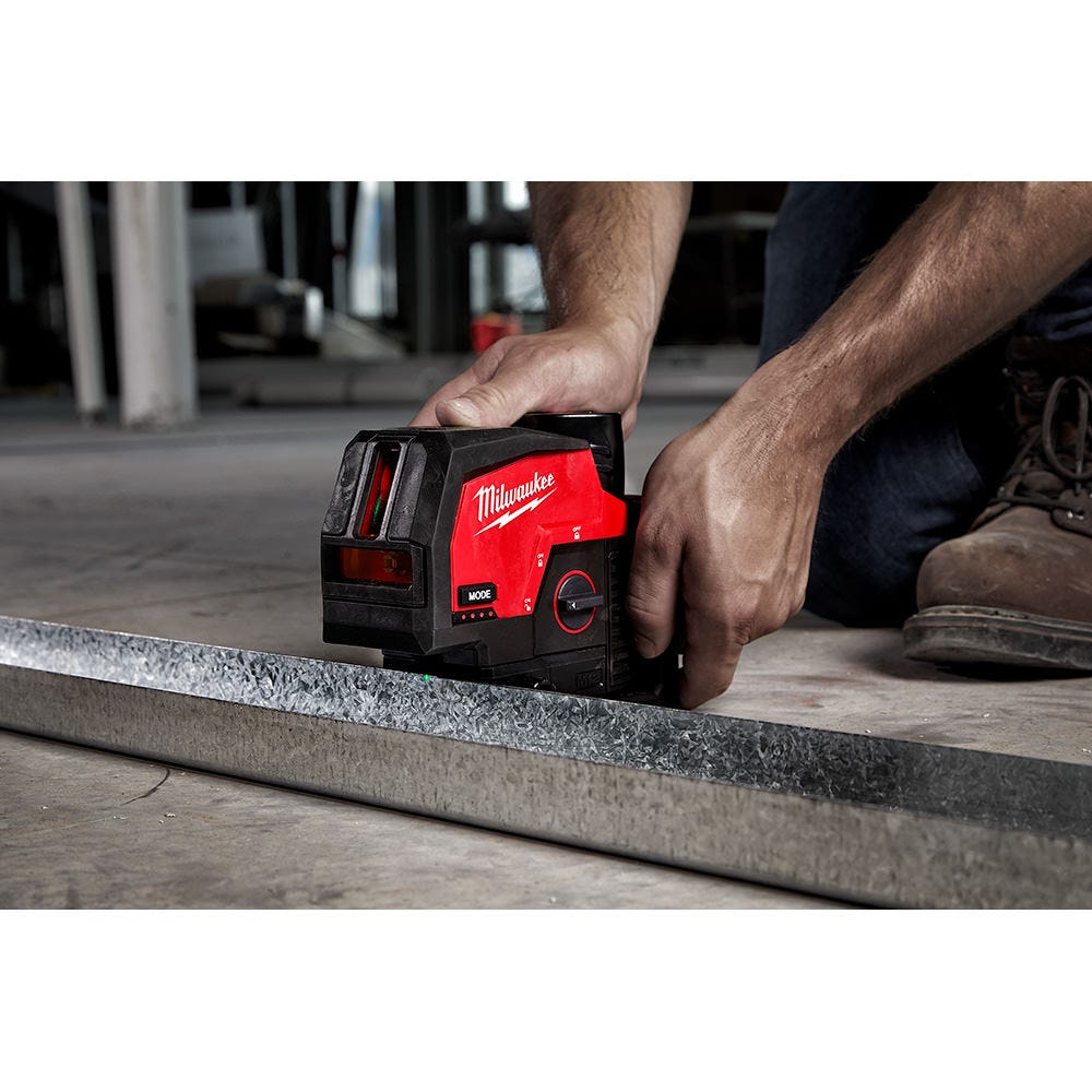 Milwaukee 3622-21 M12 Green Cross Line & Plumb Points Laser 3.0Ah Kit