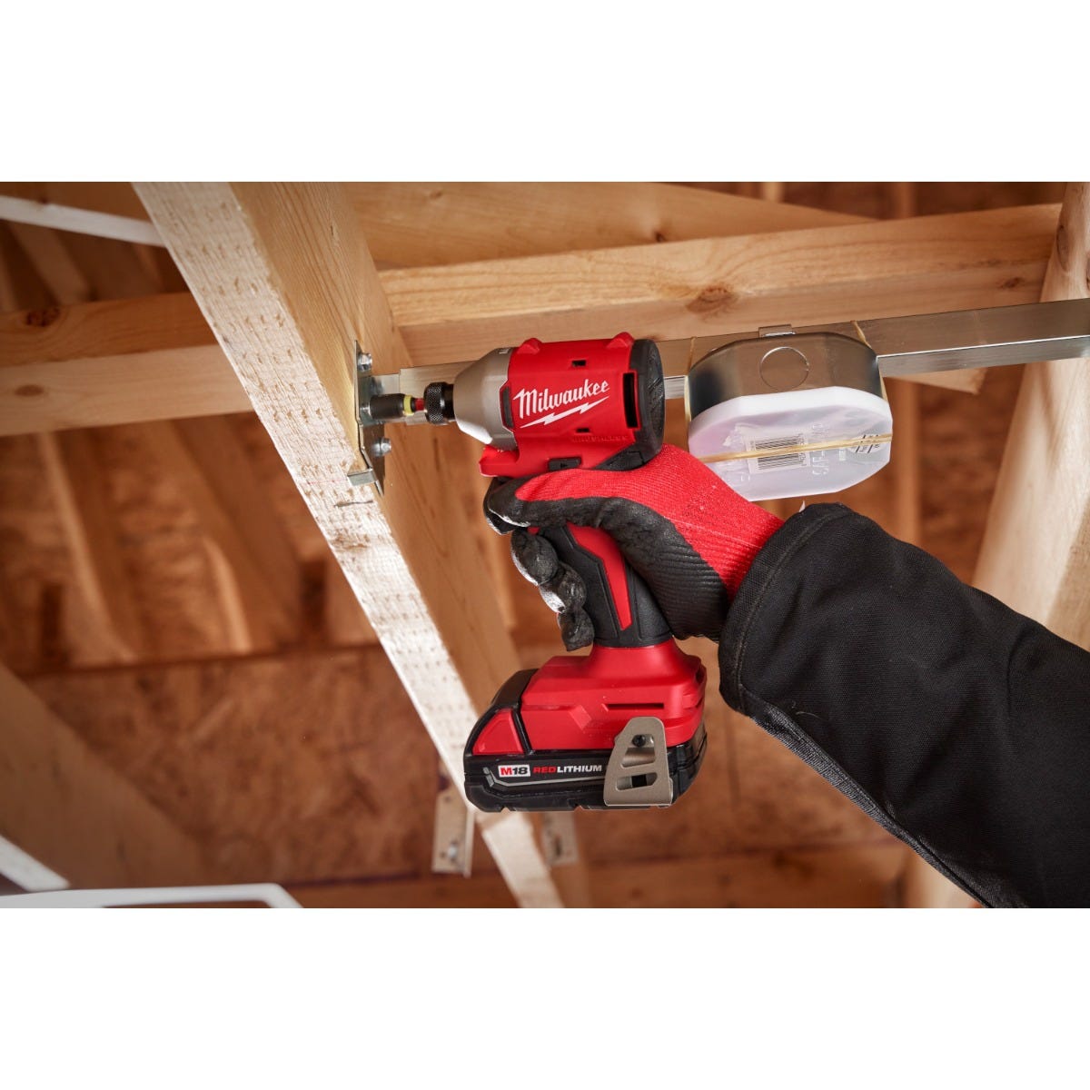Milwaukee M18™ Compact Brushless 1/4" Hex Impact Driver Kit