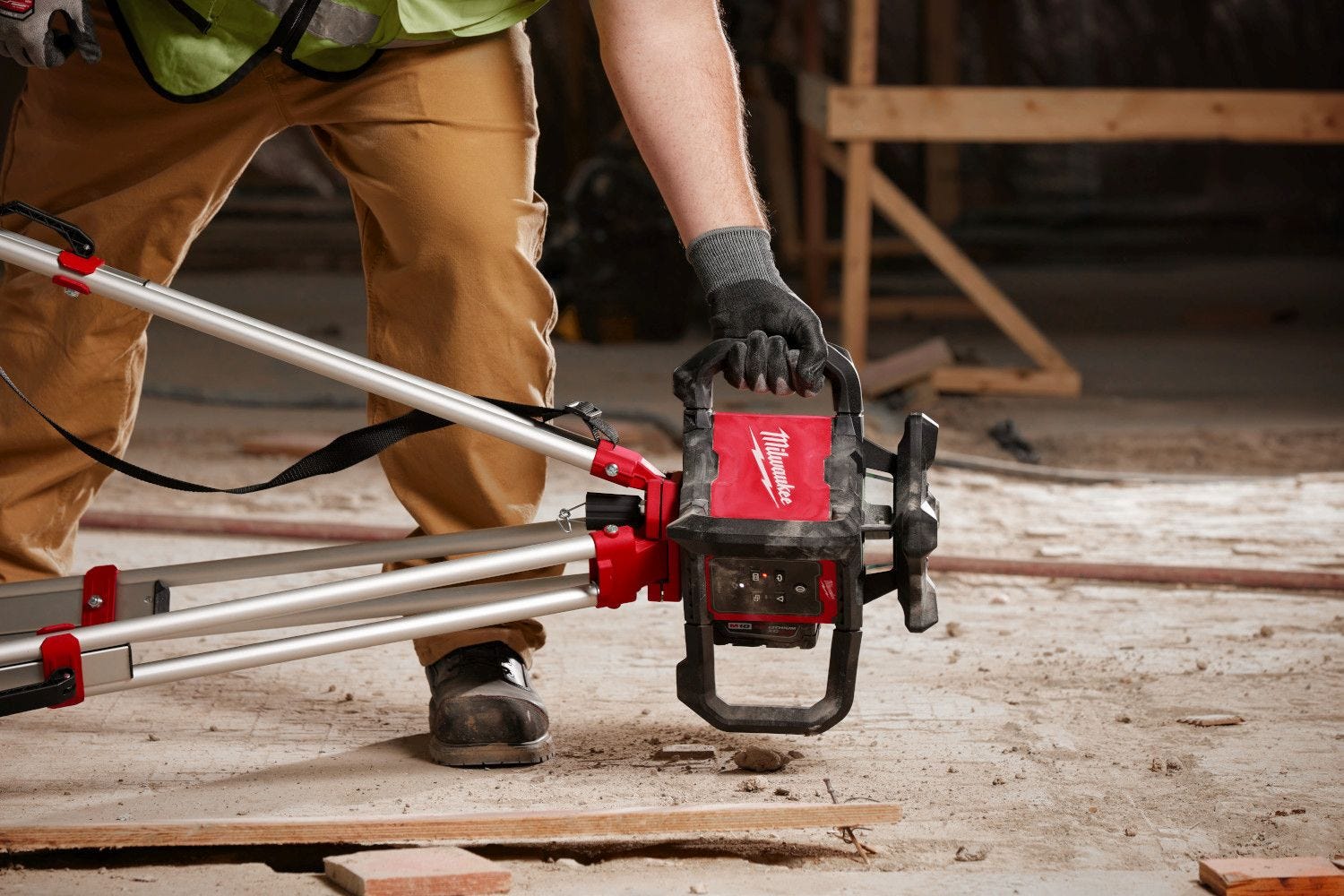 Milwaukee 3702-21 M18 Green Interior Rotary Laser Level Kit w/ Remote/Receiver & Wall Mount Bracket