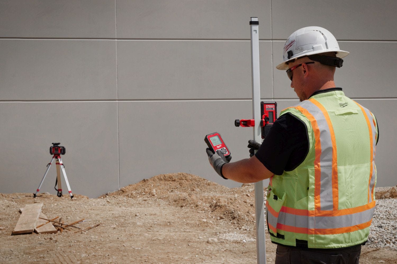 Milwaukee 3714 Red Exterior Dual Slope Rotary Laser Receiver