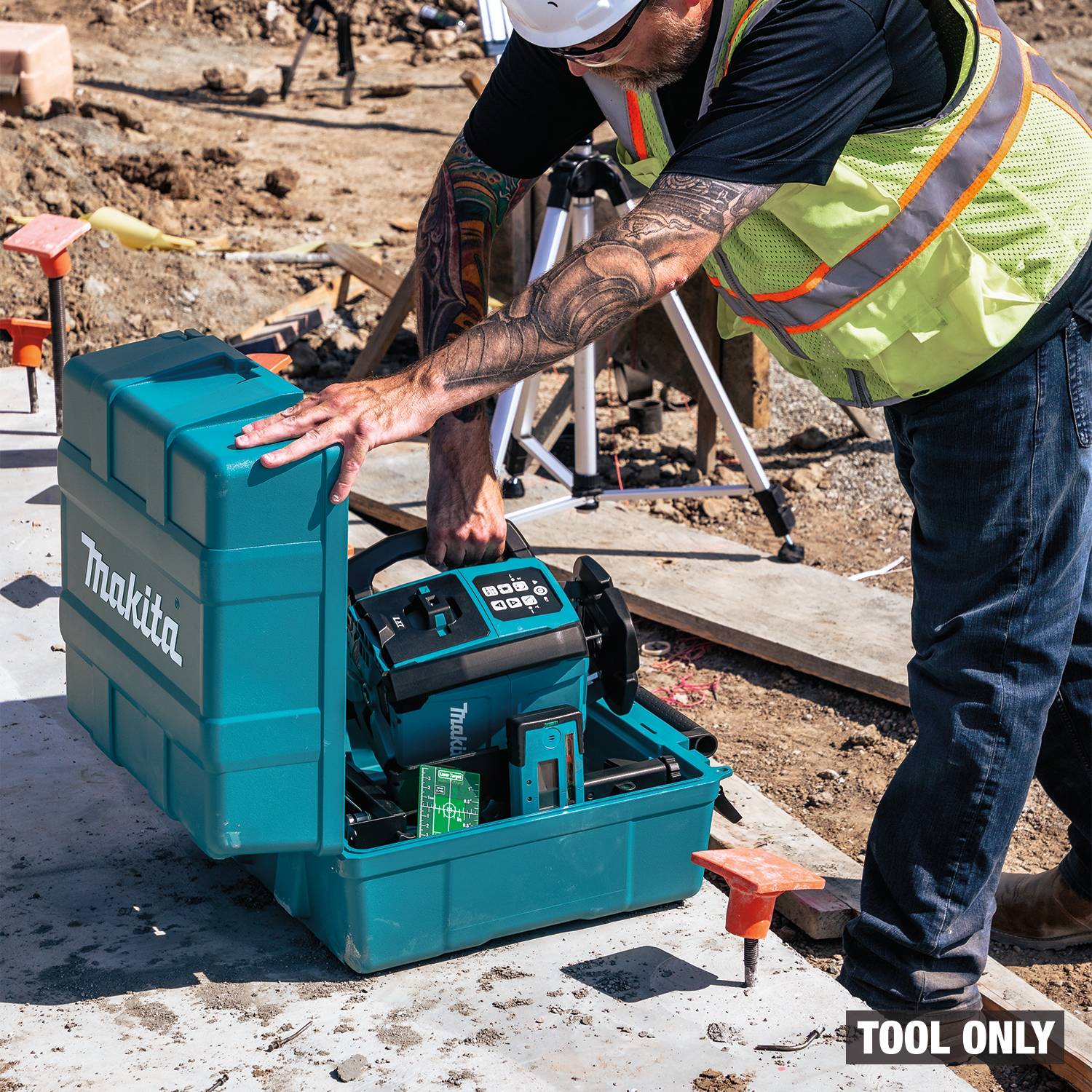 Makita SKR001Z 18V LXT Green Exterior Dual Slope 360-Degree Rotary Laser with Case, Tool Only