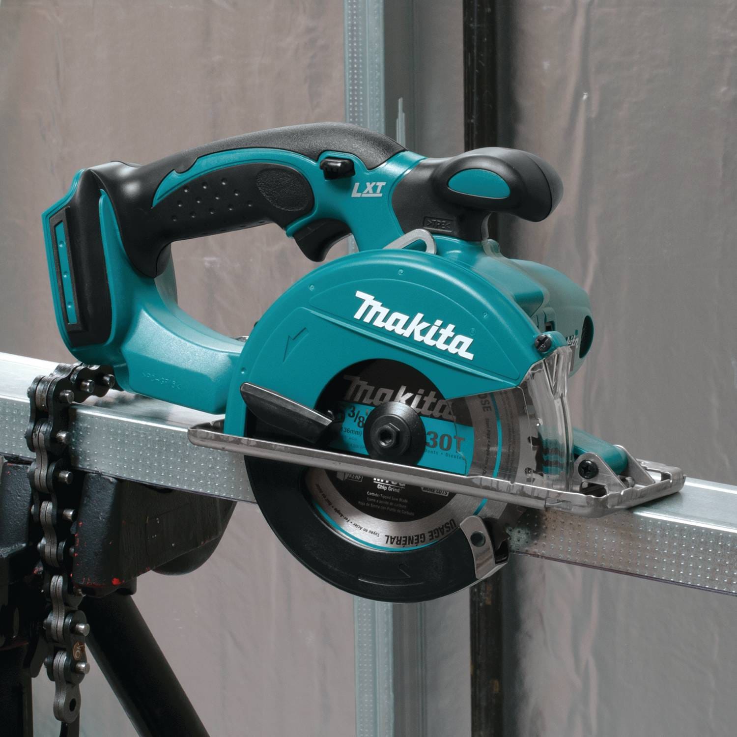 Makita XSC01Z 18V LXT Lithium-Ion Cordless 5-3/8" Metal Cutting Saw, Tool Only