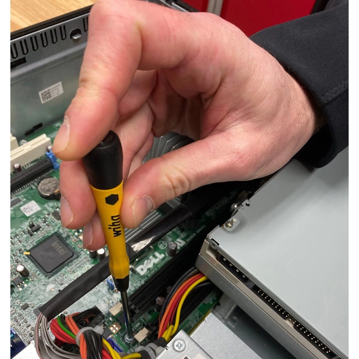 Wiha 45892 26-Piece ESD Safe PicoFinish Precision Screwdrivers, Pliers & Bits Set