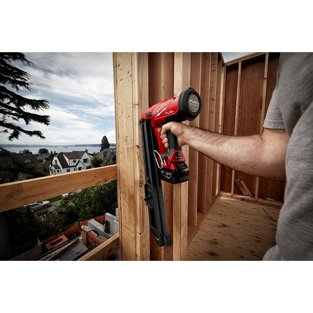 Milwaukee 48-08-2745 M18 FUEL 30-Degree Framing Nailer Extended Capacity Magazine