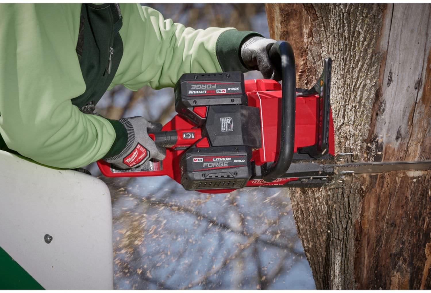 Milwaukee M18 REDLITHIUM FORGE HD12.0 Battery Pack with M18 REDLITHIUM FORGE XC8.0 Battery Pack
