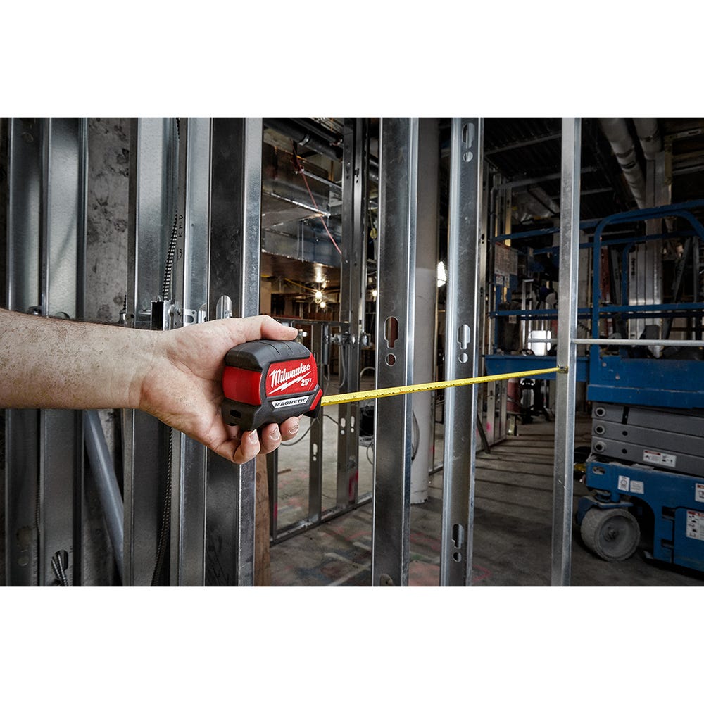 Milwaukee 48-22-0317 5M / 16-Foot Compact Magnetic Tape Measure