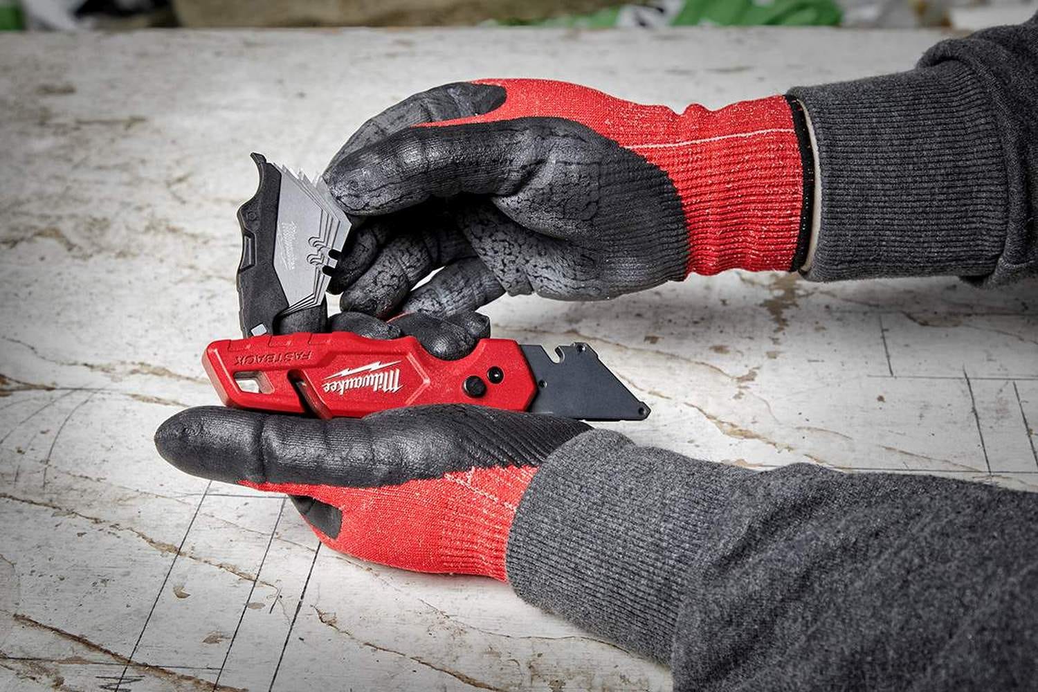 Milwaukee 48-22-1502 Fastback Folding Utility Knife W/ Blade Storage