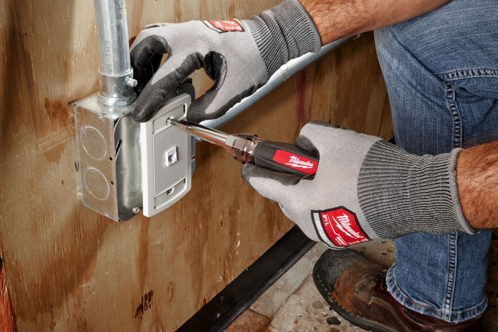 Milwaukee 48-22-2902 9in1 Punchdown Multi-Bit Screwdriver