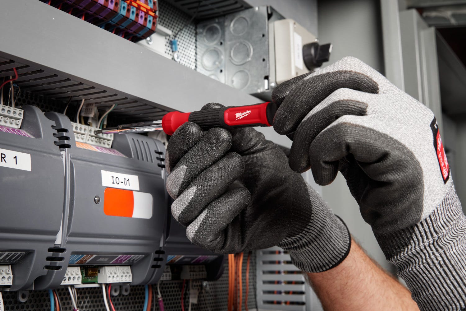 Milwaukee 48-22-2933 14-in-1 Precision Multi-Bit Screwdriver