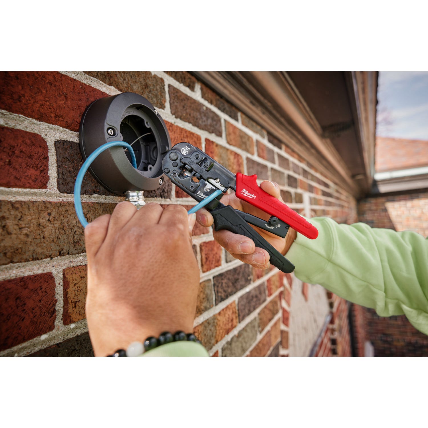 Milwaukee 48-22-3074 Ratcheting Pass-Through Crimper & Stripper