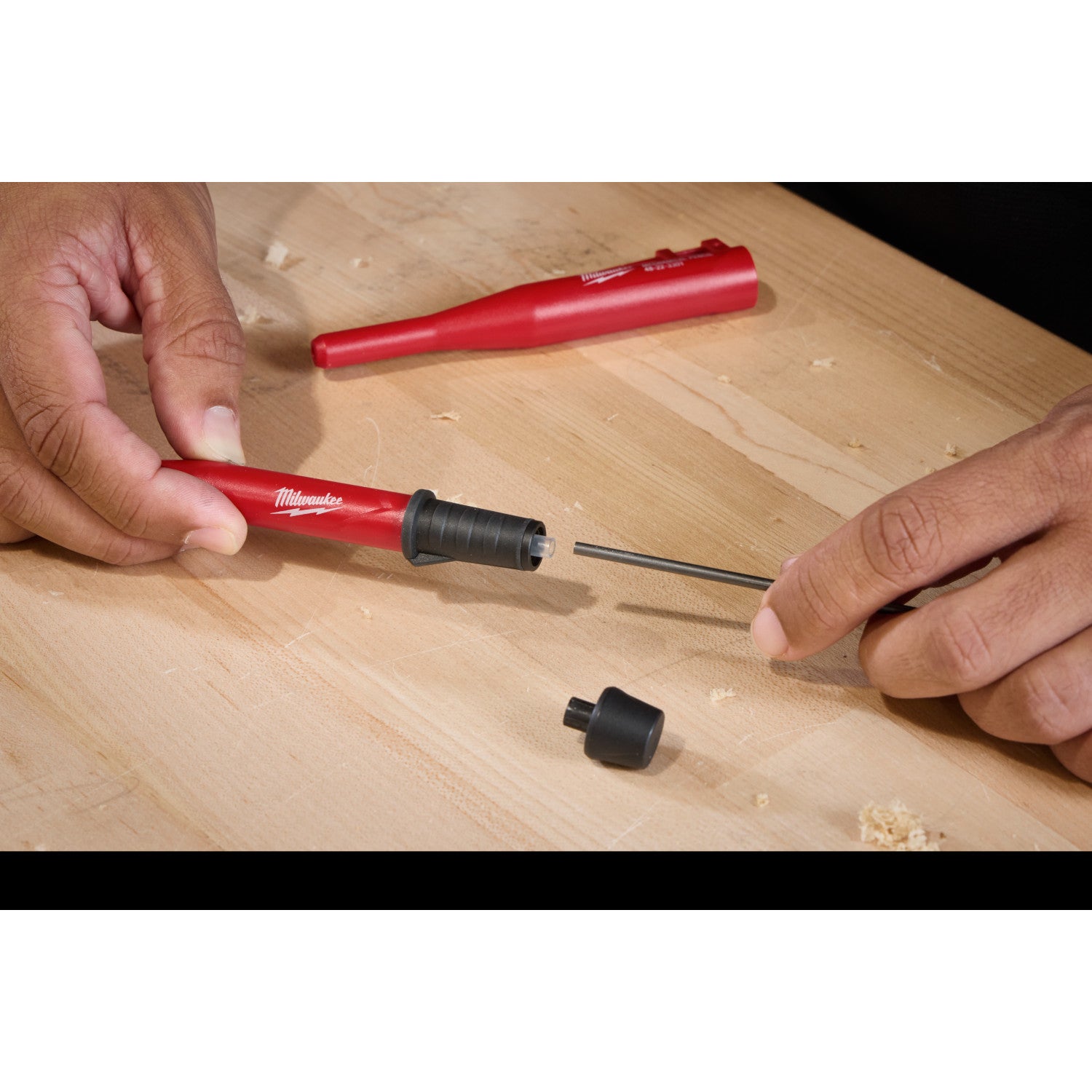 Milwaukee 48-22-3301 Mechanical Pencil with 10-Piece Lead