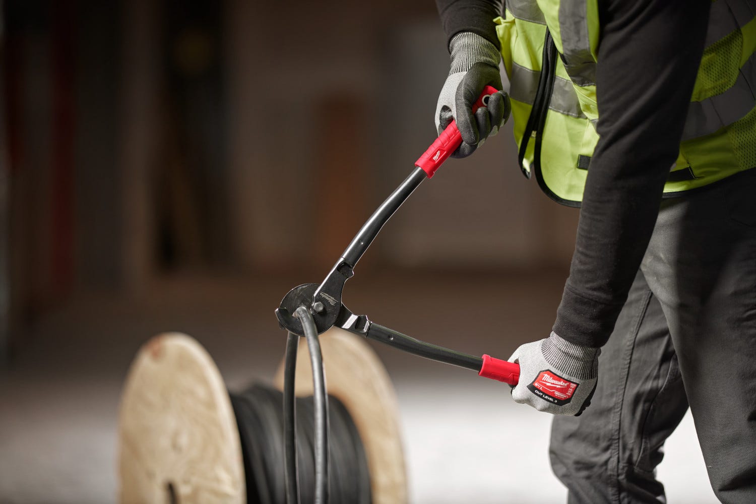 Milwaukee 48-22-4016 17" Utility Cable Cutter