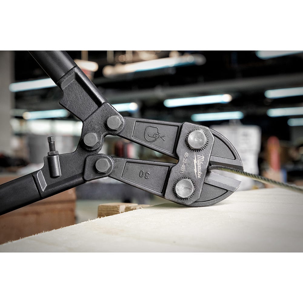 Milwaukee 48-22-4031 30" Bolt Cutter