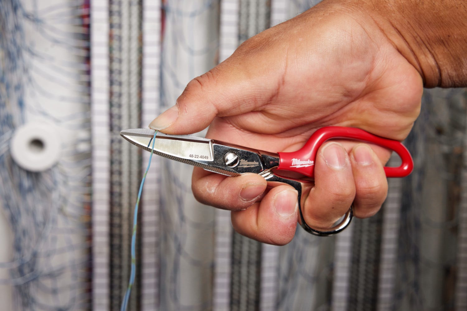 Milwaukee 48-22-4049 Electrician Scissors with Extended Handle