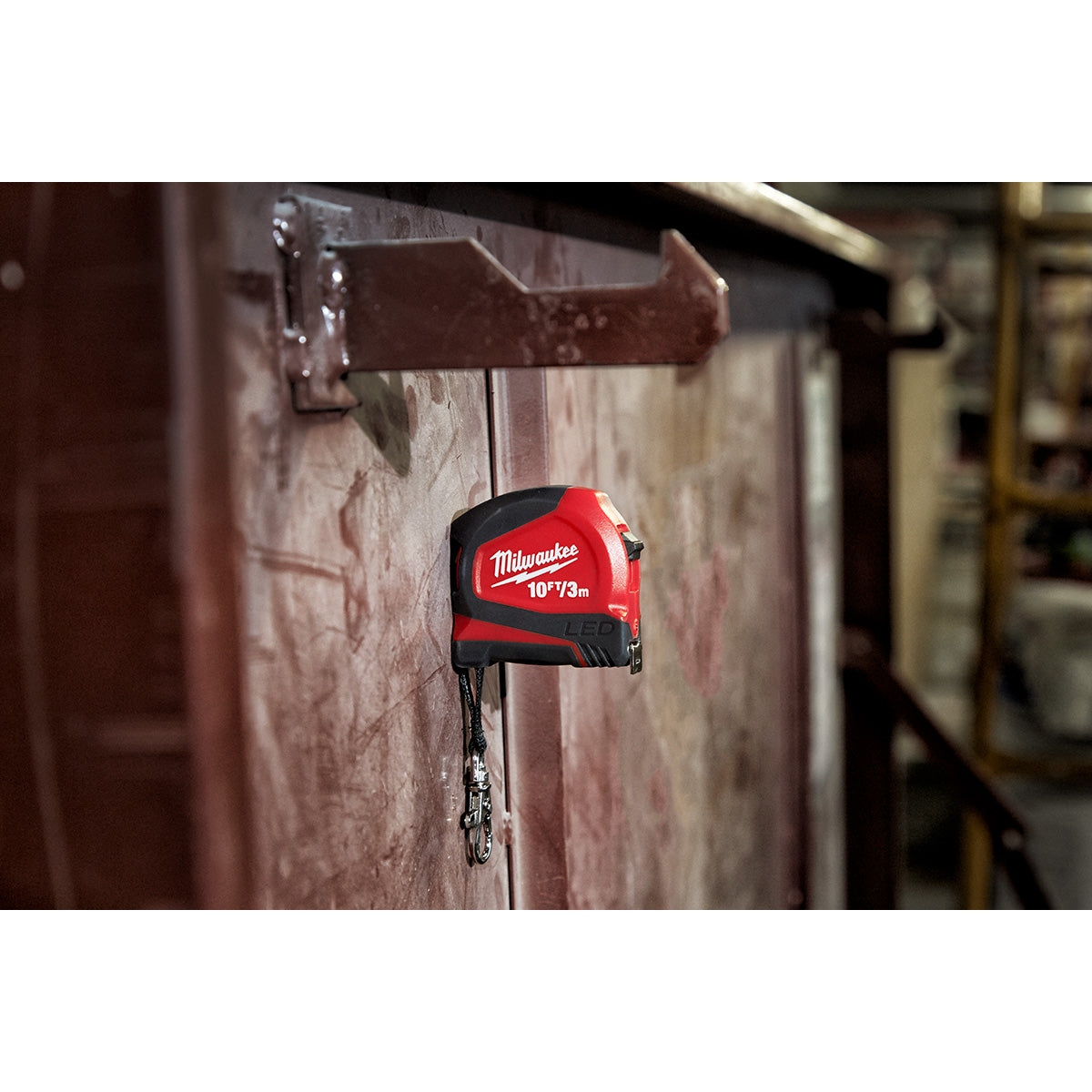 Milwaukee 48-22-6601 Milwaukee 10ft / 3m Keychain Tape Measure with LED