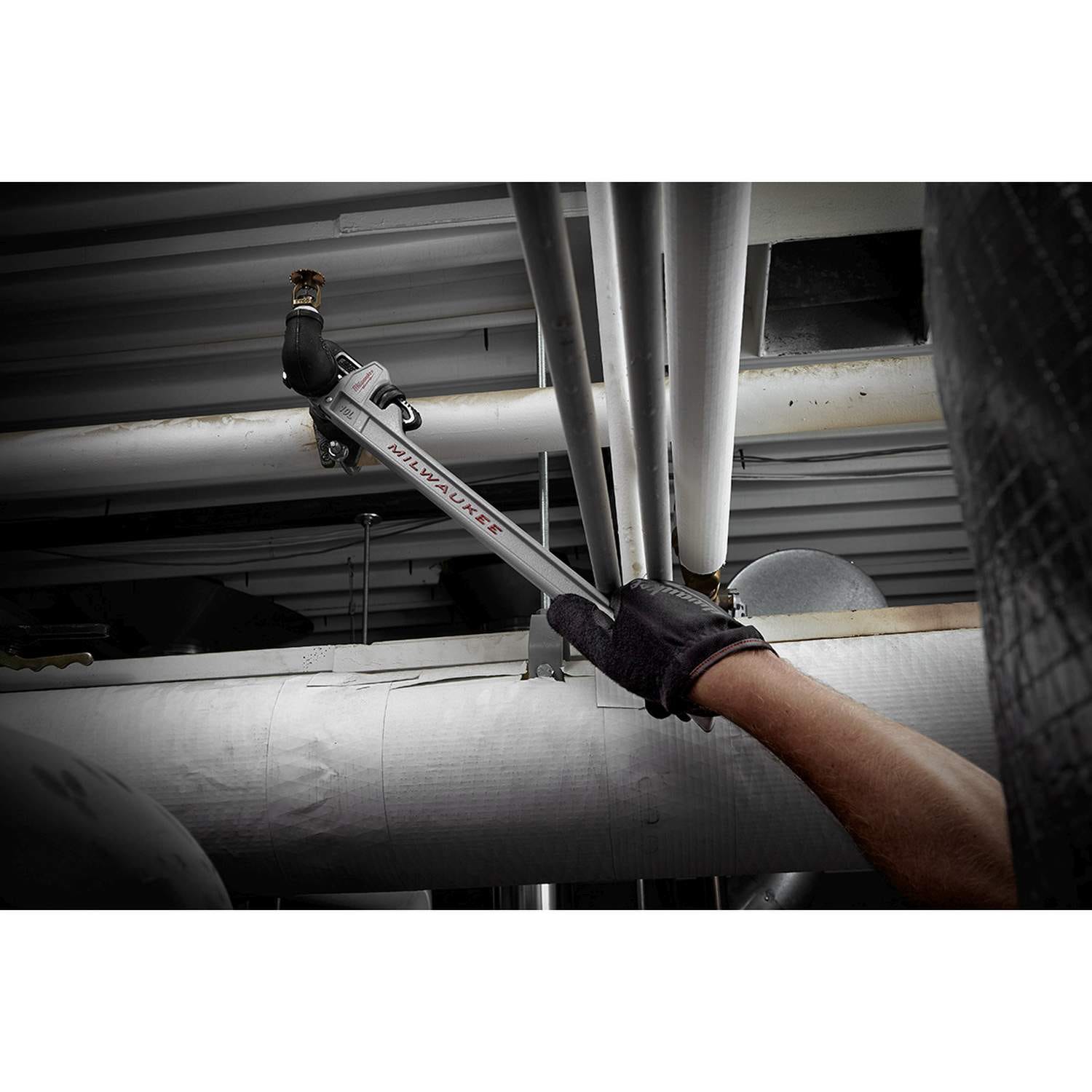 Milwaukee 48-22-7213 10L Aluminum Pipe Wrench With Powerlength Handle