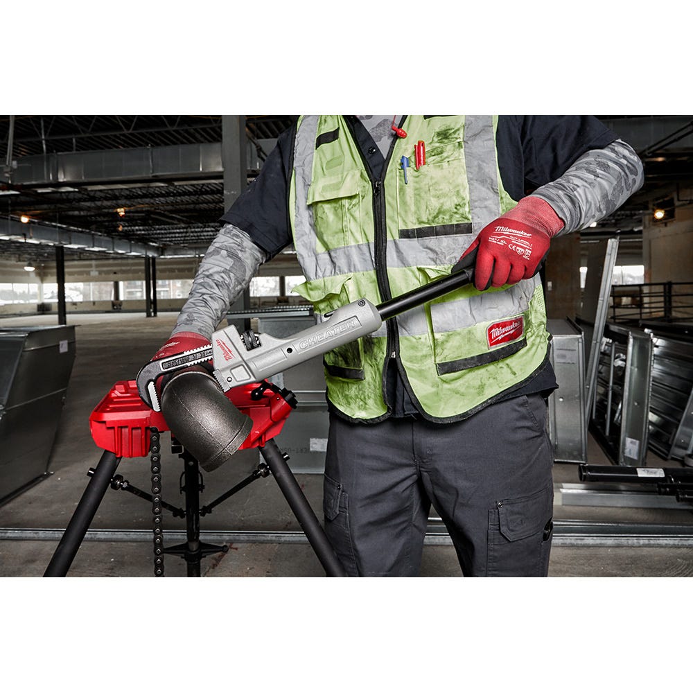 Milwaukee 48-22-7318 CHEATER Aluminum Extendable 11-inch-to-24-inch Pipe Wrench