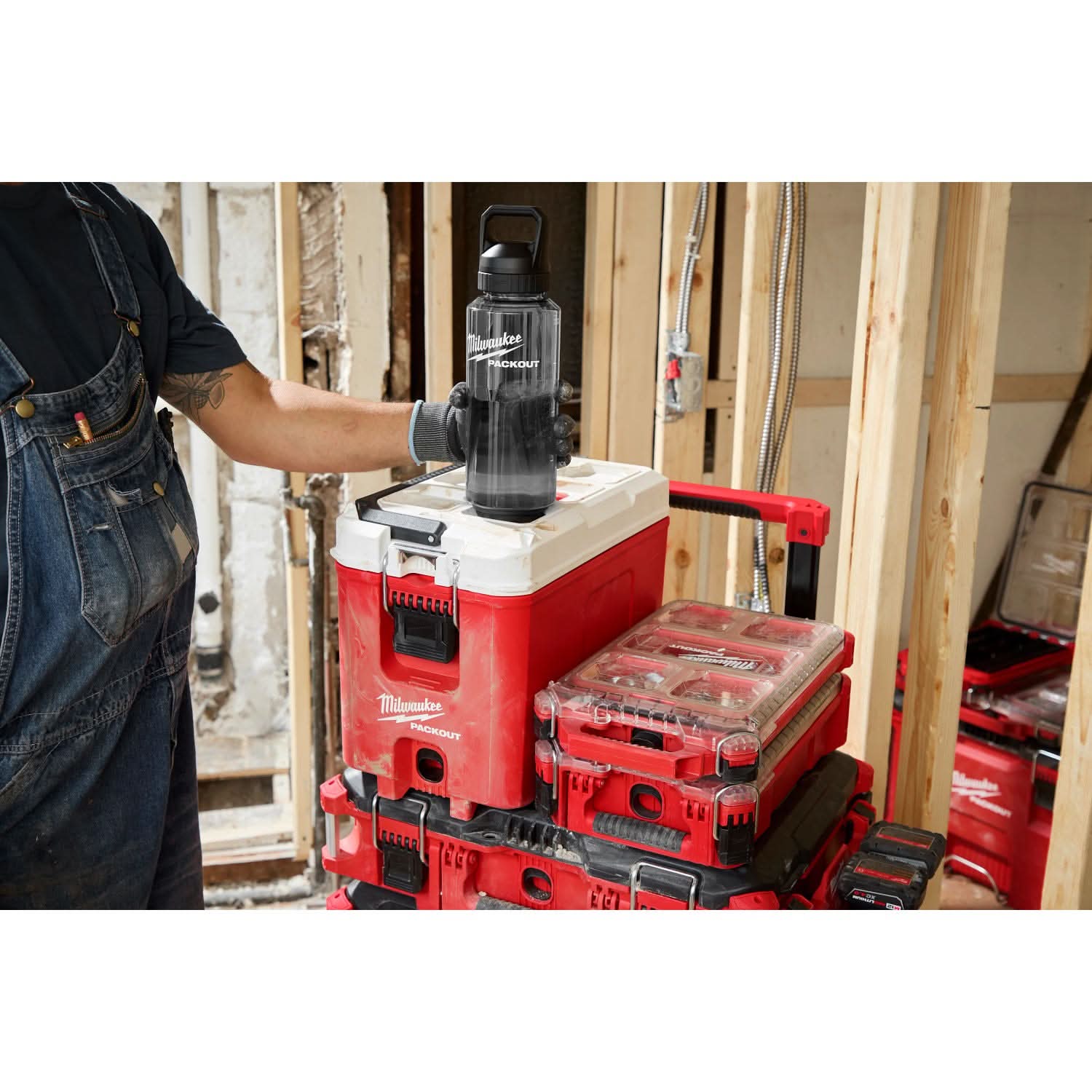 Milwaukee 48-22-8373B PACKOUT™ 48oz Bottle with Chug Lid