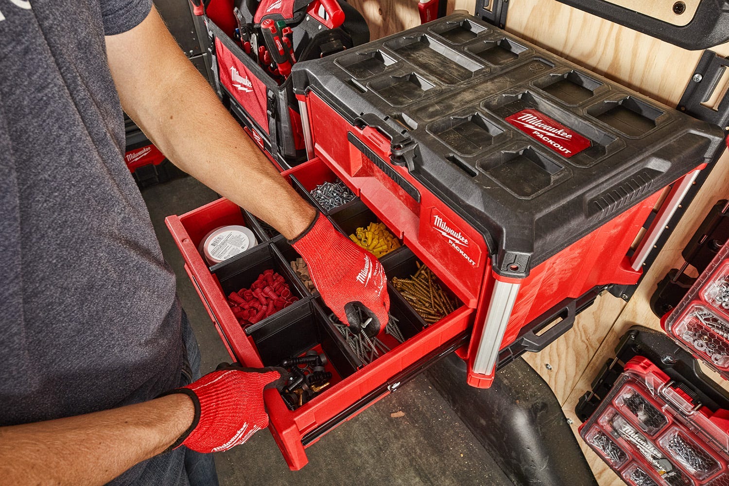 Milwaukee 48-22-8480 PACKOUT Racking Kit w/ 3 Shelves, E-Tracks and PACKOUT Mounting Plate