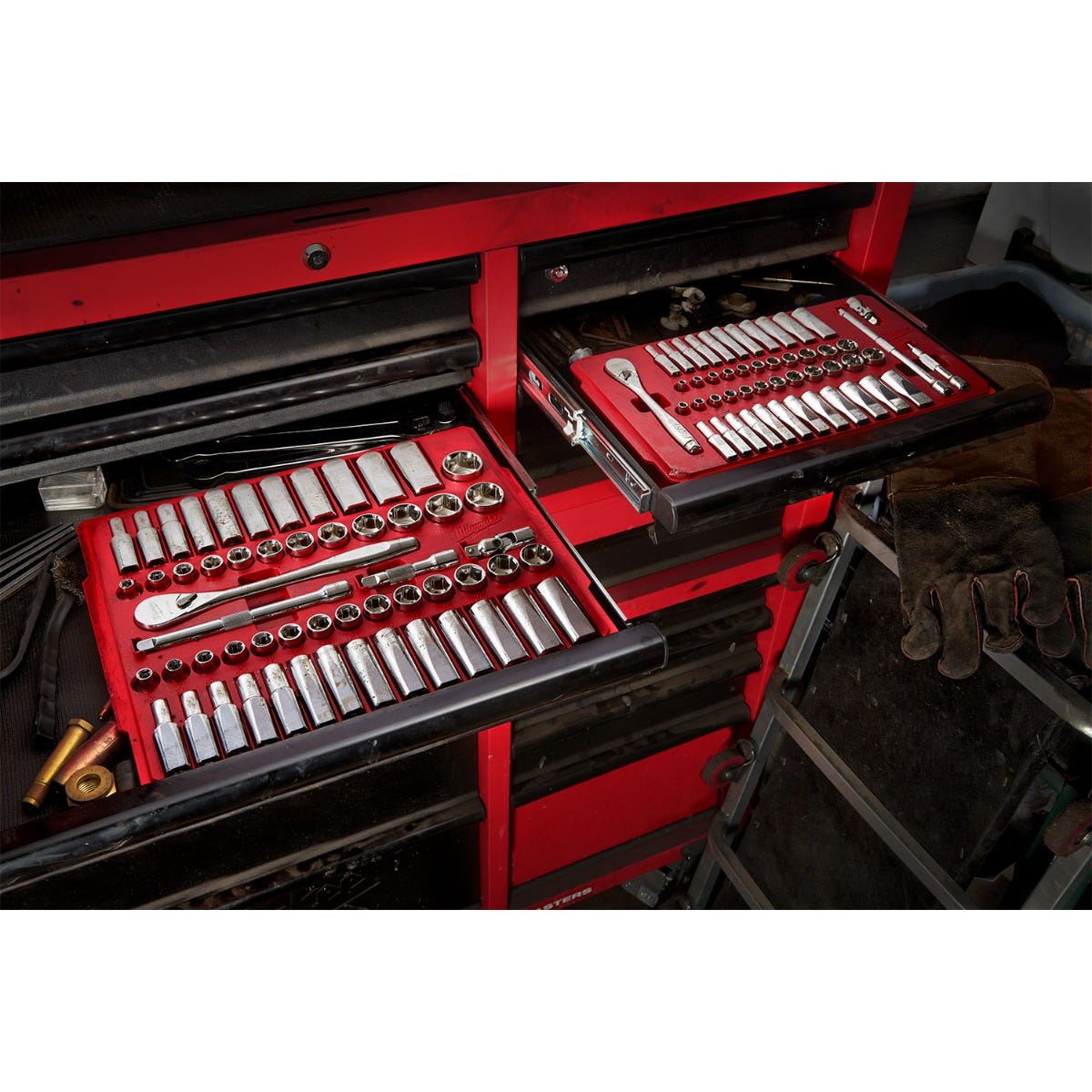 Milwaukee 48-22-9004 1/4"-Drive 50-Piece SAE / Metric Ratchet & Socket Set