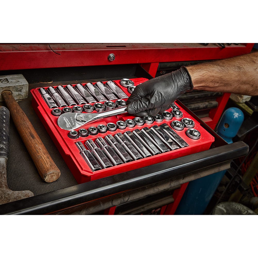 Milwaukee 48-22-9010 1/2" Drive 47-Piece SAE/Metric Ratchet And Socket Set