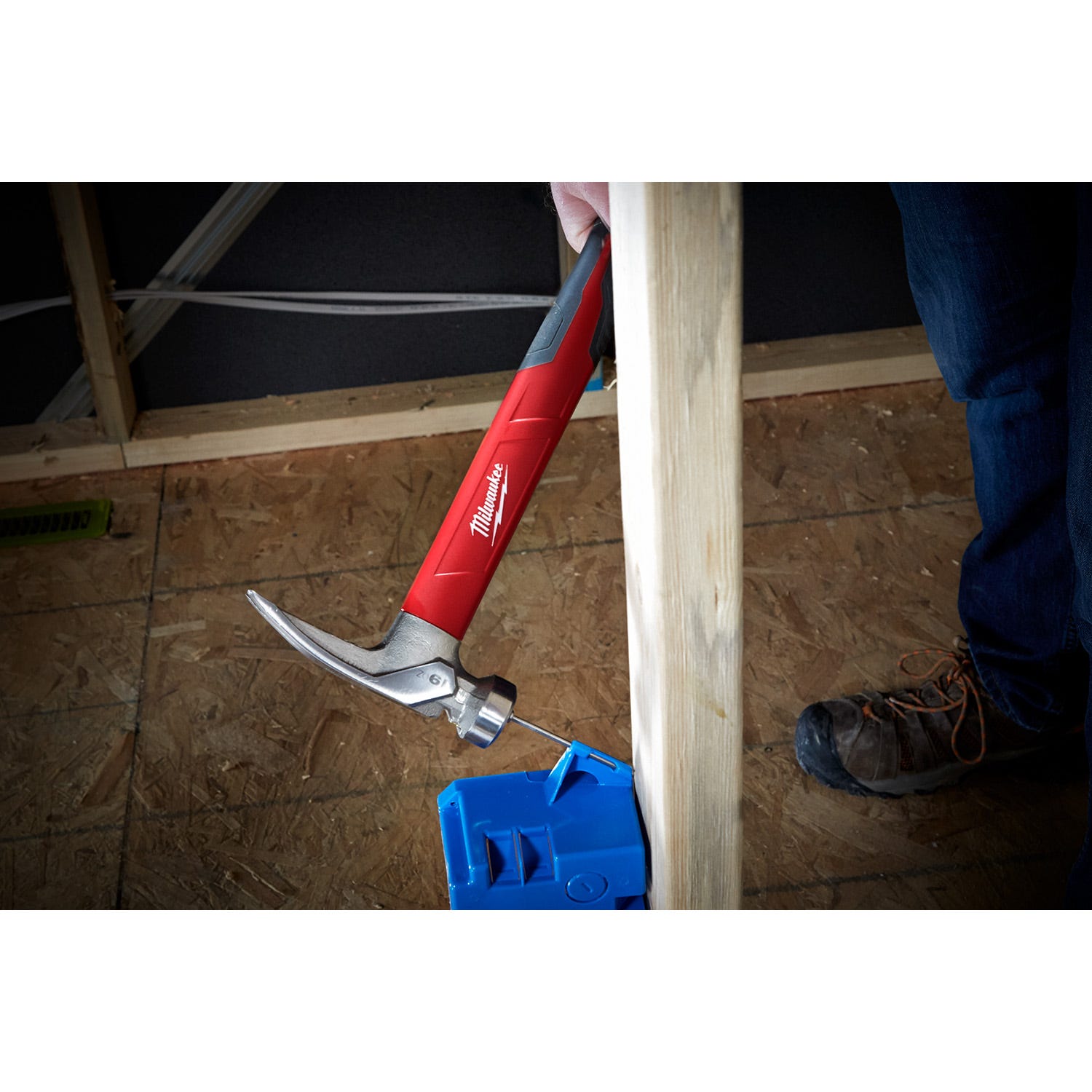 Milwaukee 48-22-9316 19 oz. Smooth Face Poly/Fiberglass Hammer