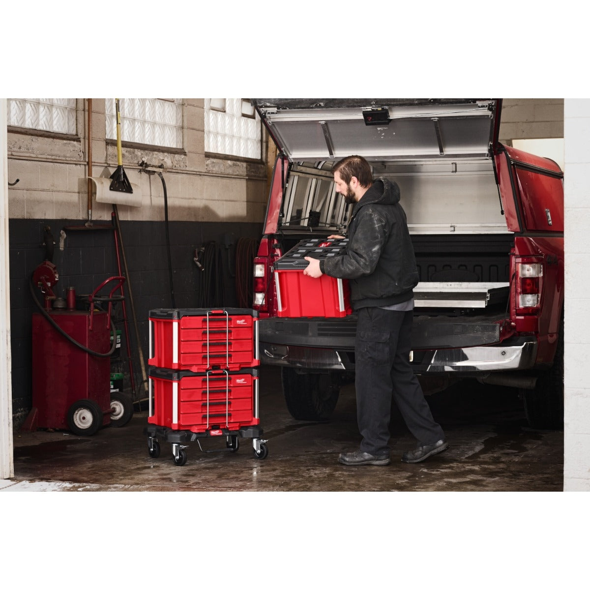 Milwaukee 48-22-9495 366-Piece Master Mechanics Hand Tool Set with PACKOUT Drawers and Dolly