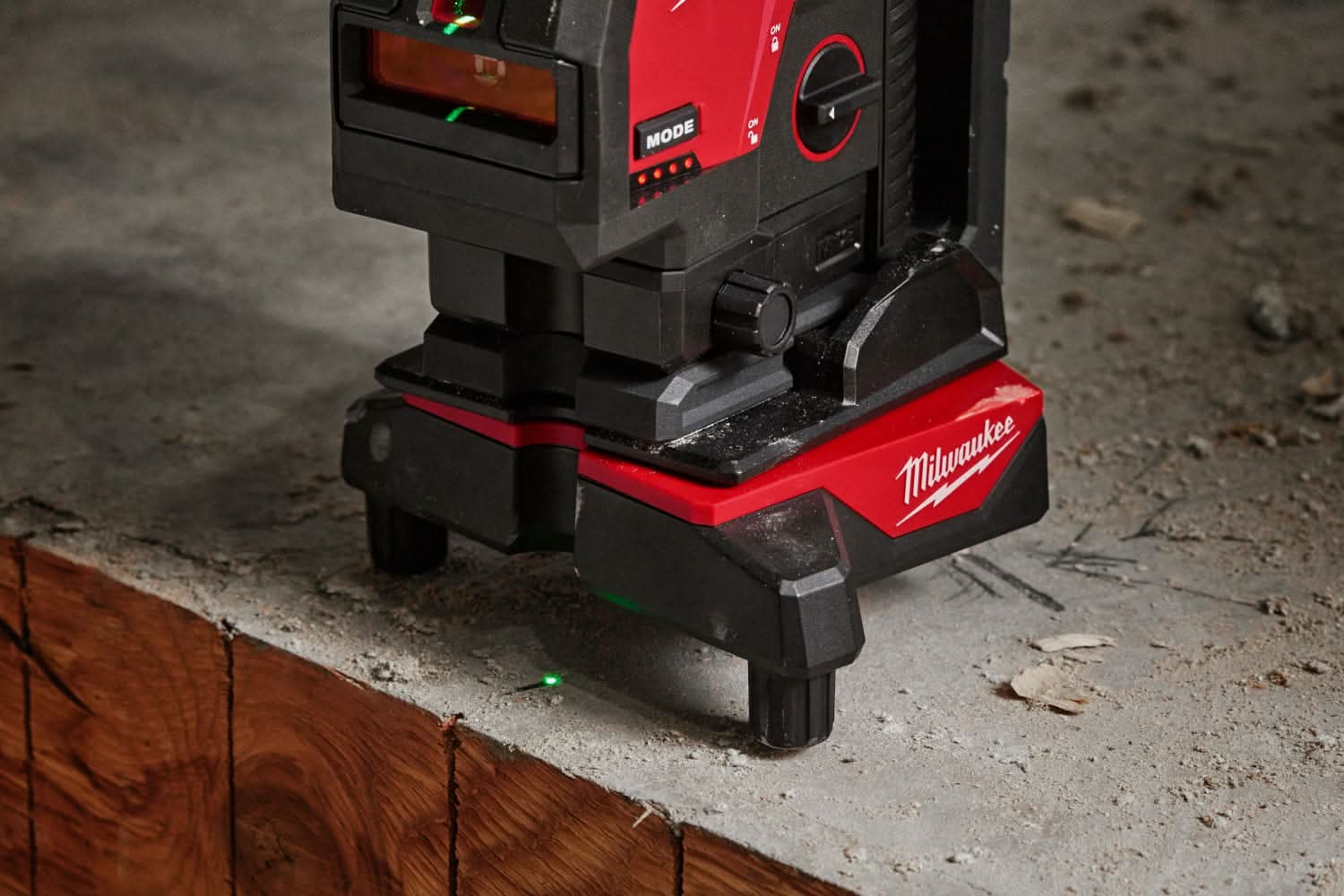 Milwaukee 48-35-1314 Wireless Laser Alighnment Base with Remote