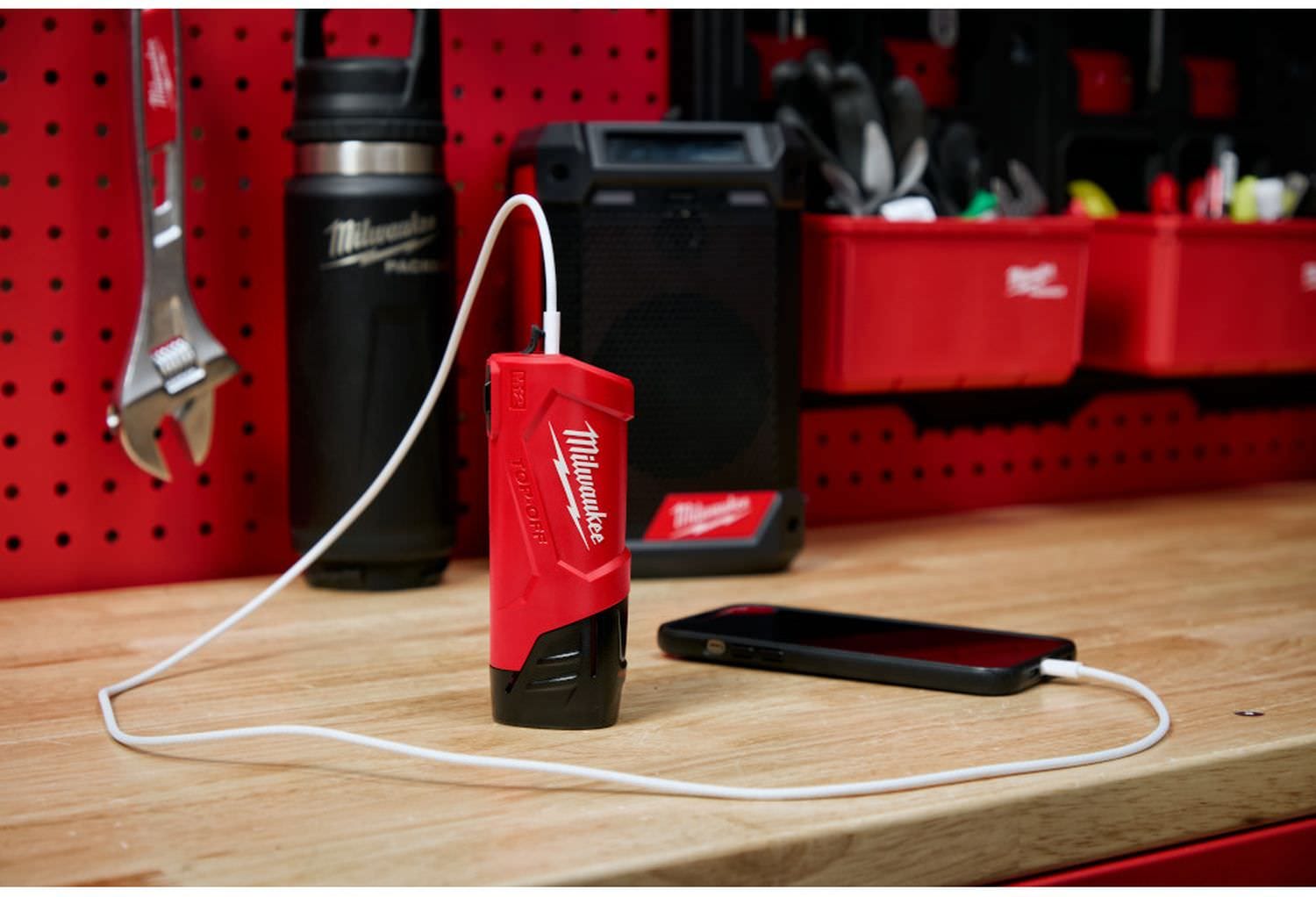 Milwaukee 48-59-1211 M12 TOP-OFF Power Supply and Charger