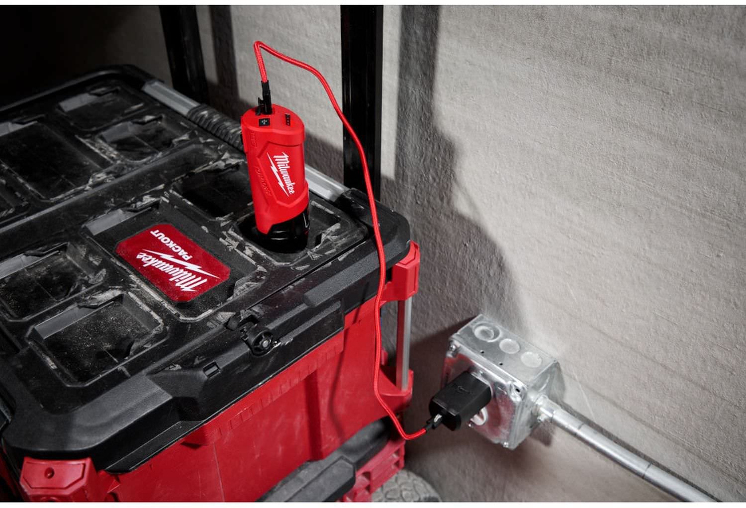 Milwaukee 48-59-1211 M12 TOP-OFF Power Supply and Charger