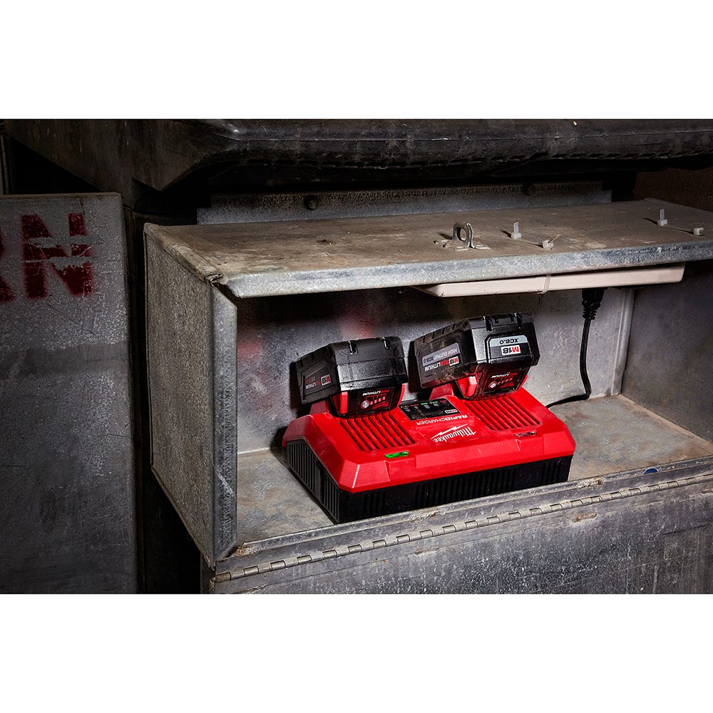 Milwaukee 48-59-1802 M18 Dual Bay Simultaneous Rapid Charger