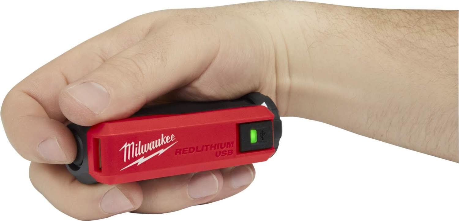 Milwaukee 48-59-2013 REDLITHIUM USB Charger & Portable Power Source Kit (PROMO)