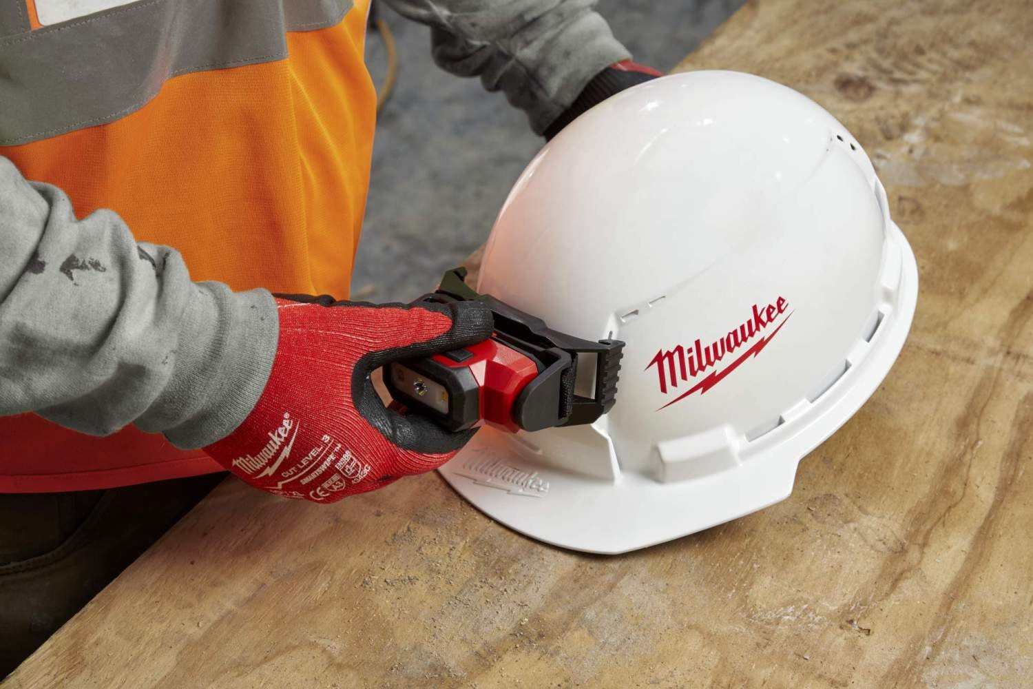Milwaukee 48-73-1000 Front Brim Vented Hard Hat with BOLT Accessories Type 1 Class C (PROMO)