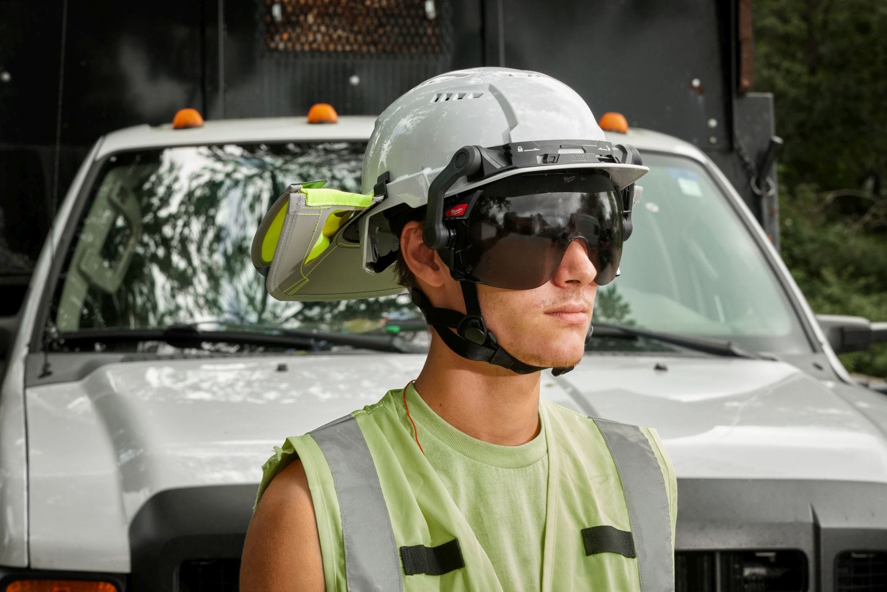 Milwaukee 48-73-1416 BOLT Eye Visor - Tinted Dual Coat Lens (Compatible with Milwaukee Safety Helmets)