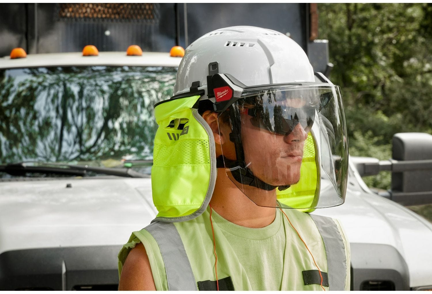 Milwaukee 48-73-1420 BOLT Full Face Shield - Clear Dual Coat Lens (Compatible with Milwaukee Safety Helmets & Hard Hats)