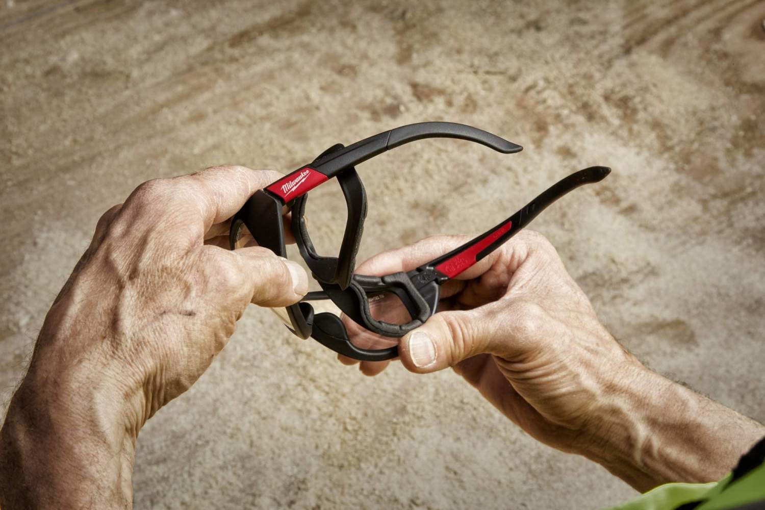 Milwaukee 48-73-2040 Clear High Performance Safety Glasses with Gasket