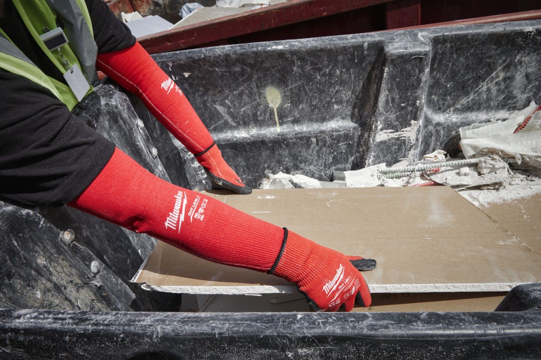 Milwaukee 48-73-9031 Cut Level 3 Protective Sleeves - 18"